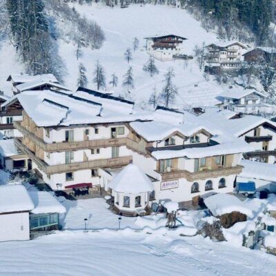 Op een rustige locatie in Hippach vind je het gezellige familiehotel Alpina. Hier kom je na een dag op de piste echt helemaal thuis. Voor de familie Hauser