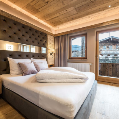 maar prachtige locatie in Mayrhofen vind je de gloednieuwe appartementen Alps Zillertal Chalets. Ieder chalet bestaat uit 3 appartementen