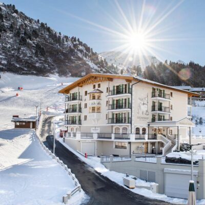 Hotel Grünerhof ligt direct aan de piste van Obergurgl