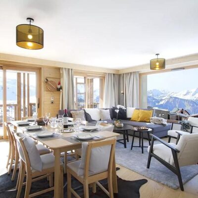 gelegen op een ideale locatie in de wijk Berger in Alpe d'Huez. Met een ligging direct aan de piste is dit een echte ski-in/ski-out. De skilift ligt op slechts 100 meter afstand en winkels en restaurants vind je op slechts 300 meter.</p><p>Résidence Prestige Phoenix is een prachtig gebouw met sfeervolle appartementen. Het interieur van de appartementen verschilt onderling