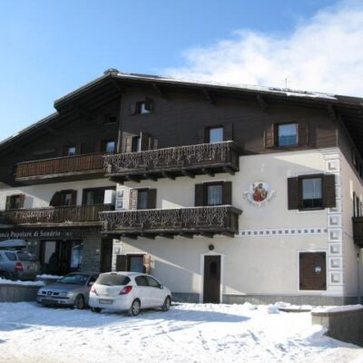 Residence San Marco is heerlijk rustig gelegen aan de rand van het centrum van Livigno. Diegene die 's ochtends niet kunnen wachten om de ski's onder te binden