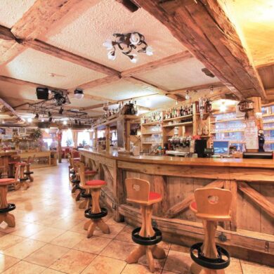 restaurant en een à-la-carterestaurant. Bij Schloss Hotel Dolomiti vind je alles om van je wintersportvakantie een succes te maken.