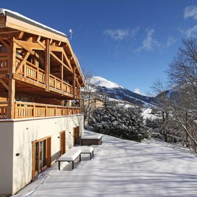 Chalet Nuance de Gris ligt in het hart van Huez 1500