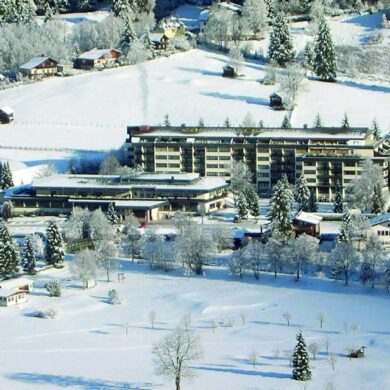 Het luxe Europäischer Hof Aktivhotel & Spa is een superior 4-sterrenhotel op een rustige locatie in Bad Gastein. Alle kamers zijn ruim en elegant ingericht en voorzien van flatscreen-tv