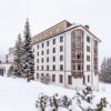 In het charmante centrum van Arosa vind je het luxueuze Faern Arosa Altein hotel