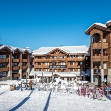 Fahrenheit Seven Courchevel is het kleinere zusje van Hotel Fahrenheit Seven in Val Thorens en focust zich meer op families. Hoewel dit pareltje in de Franse alpen net iets anders is