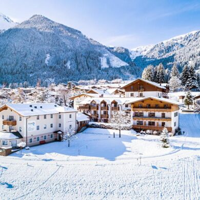 Op zeer pittoreske locatie in het dorp Krimml met een mooi uitzicht op de Krimmler Watervallen ligt het gastvrij Hotel Krimmlerfälle. Het hotel biedt een spa