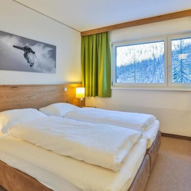 op slechts 10 minuten rijden van Axams ligt het prachtige Selections Hotel Lizum 1600 Snowsport Tirol. Alle kamers zijn modern ingericht en voorzien van een fijne badkamer een een flatscreen-tv. Er is een eigen après-ski bar