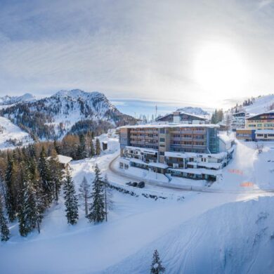 Falkensteiner Hotel Sonnenalpe is een luxe hotel dat op 12 kilometer van het centrum van Hermagor ligt. Gelukkig beginnen de pistes voor de deur