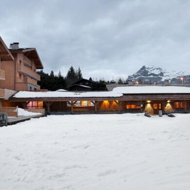 open keuken kun je geweldige gerechten klaarmaken en vanaf het balkon of terras heb je een schitterend uitzicht op het besneeuwde landschap om je heen. Begin de dag goed met verse broodjes die je bij de receptie kunt bestellen via de brood bestelservice. <br /><br />De hele dag ben je geroutineerd slalommend over de piste gekomen. Wanneer je lichtelijk onderkoelt terugkomt