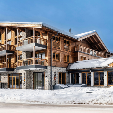 Residenz Illyrica is een heerlijke uitvalsbasis voor je skivakantie in Westendorf. Het complex ligt midden in het bruisende centrum en de skilift ligt op slechts 300 meter afstand. Je vindt hier luxe en in tiroler stijl ingerichte appartementen. Bij de inrichting is gebruik gemaakt van veel hout