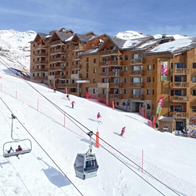 Résidence Odalys Rochebrune is een comfortabel appartementencomplex met een zeer gunstige ligging in Orcières. Het ligt namelijk in het centrum en direct aan de piste. Na een dag genieten van het mooie skigebied