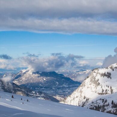 Résidence Sagittaire bestaat uit studio's en appartementen gelegen in het mooie Flaine. De goed uitgeruste appartementen hebben een eigen balkon en skiberging