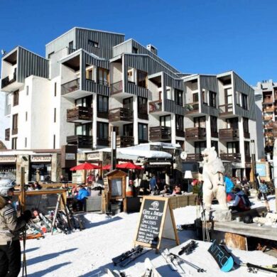 De Residence Sefcotel is een ideale accommodatie voor een skivakantie in Tignes Val Claret. De residence ligt namelijk op slechts 100 meter van de pistes