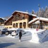 Résidence Vacancéole Beauregard heeft de perfecte ligging; in het centrum van Doucy-Combelouvière en op slechts 50 meter van de skilift. De appartementen en studio's zijn traditioneel ingericht en zijn voorzien van een ruime woonkamer