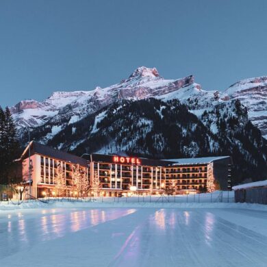 Je vindt The Glacier Hotel in het betoverende Les Diablerets. Dit charmante hotel ligt op slechts 400 meter van het centrum en de skiliften