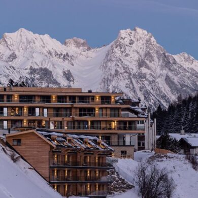 Het Excellent VAYA Resort: ronduit de perfecte plek voor een ultieme sneeuwescape! Luxe appartementen op een van de mooiste plekjes in Sankt Anton; rustig en toch op loopafstand van het bruisende centrum