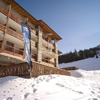 Hotel Club MMV Le Val Cenis is een leuk familiehotel onderaan de pistes in de wijk Lanslebourg. Met de dichtstbijzijnde lift op 50 meter en ook het centrum op loopafstand